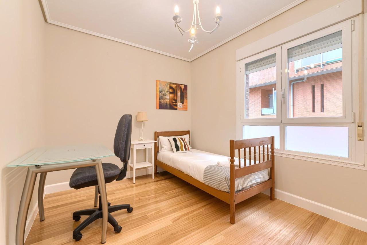 Ferienwohnung Vivienda Turistica Reformada En Zona Residencial Con Garaje Y Wifi Bilbao Exterior foto
